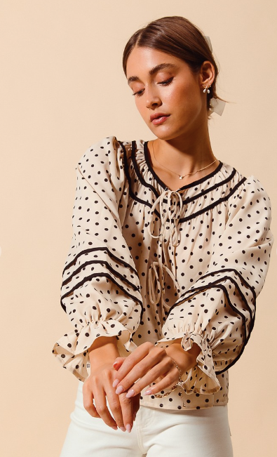 Dot Pattern Woven Blouse