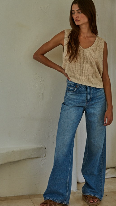 Allende Vest Top
